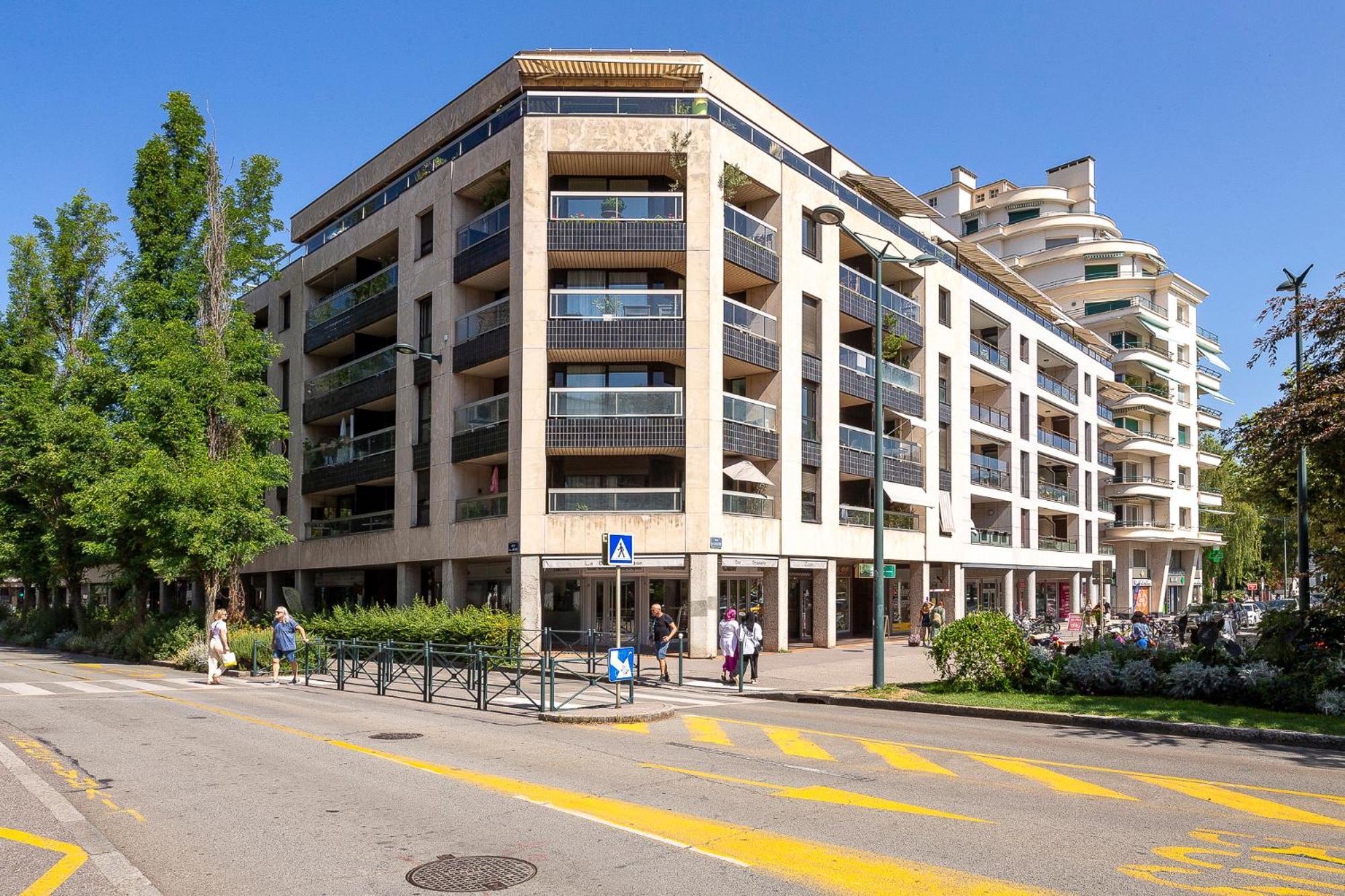 Appartement Moderne Au Coeur D'Annecy - A Deux Pas Du Lac Et De La Vieille Ville Bagian luar foto